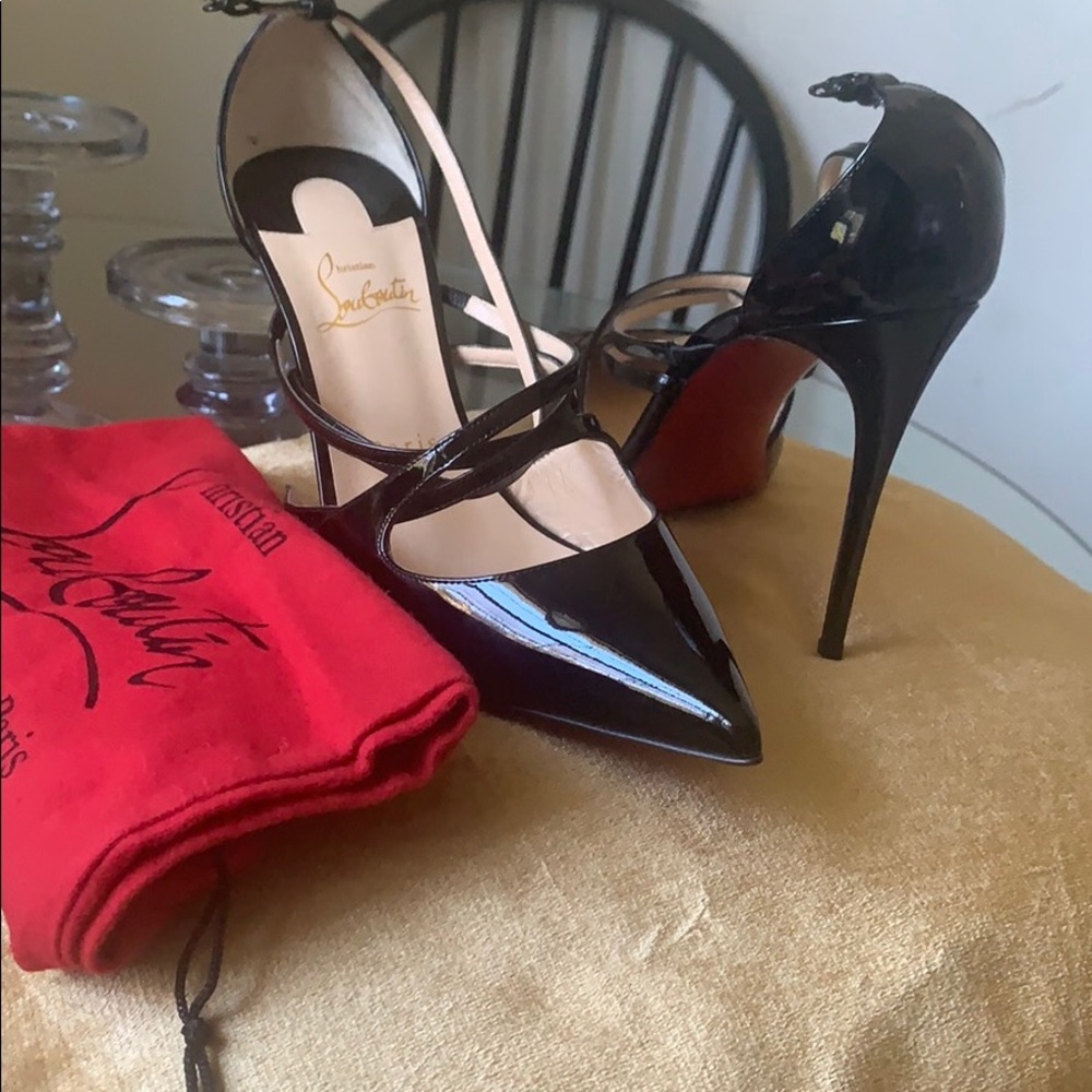 AUTH NEW Christian Louboutin Crossfliketa US10